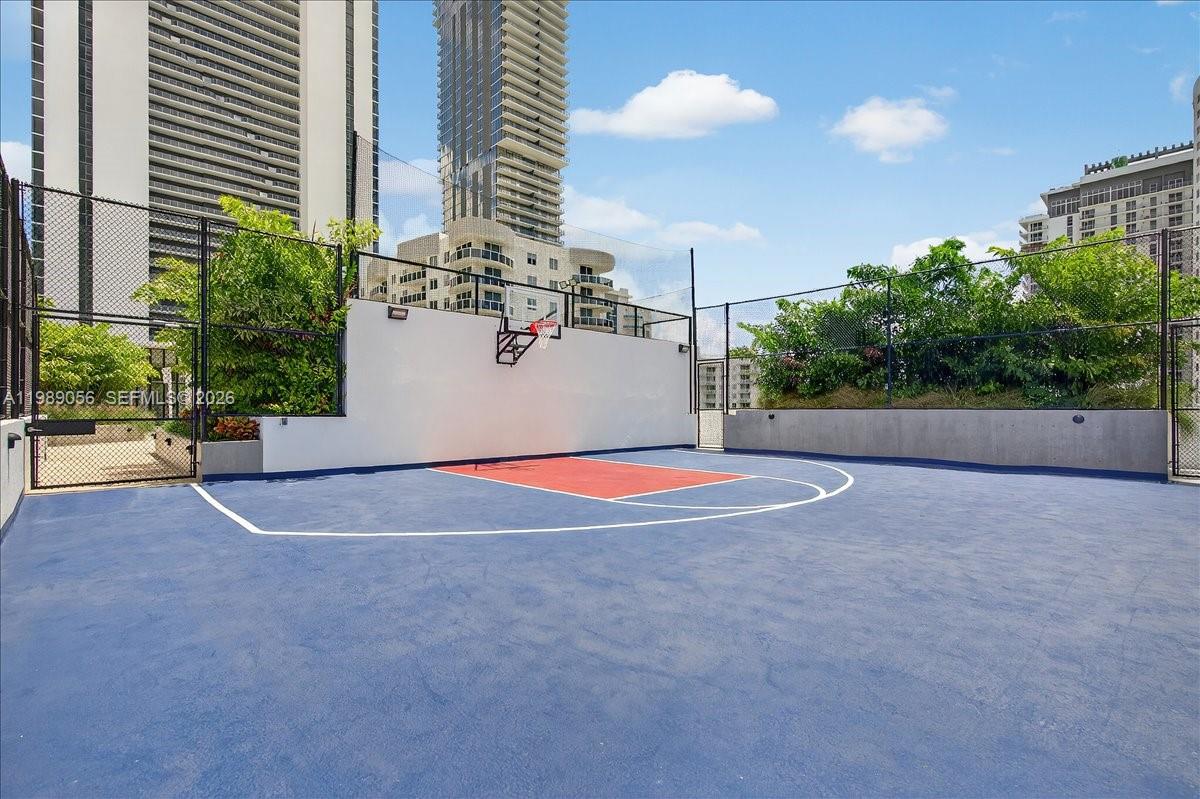 700 NE 24th #2606 Miami, FL 33137