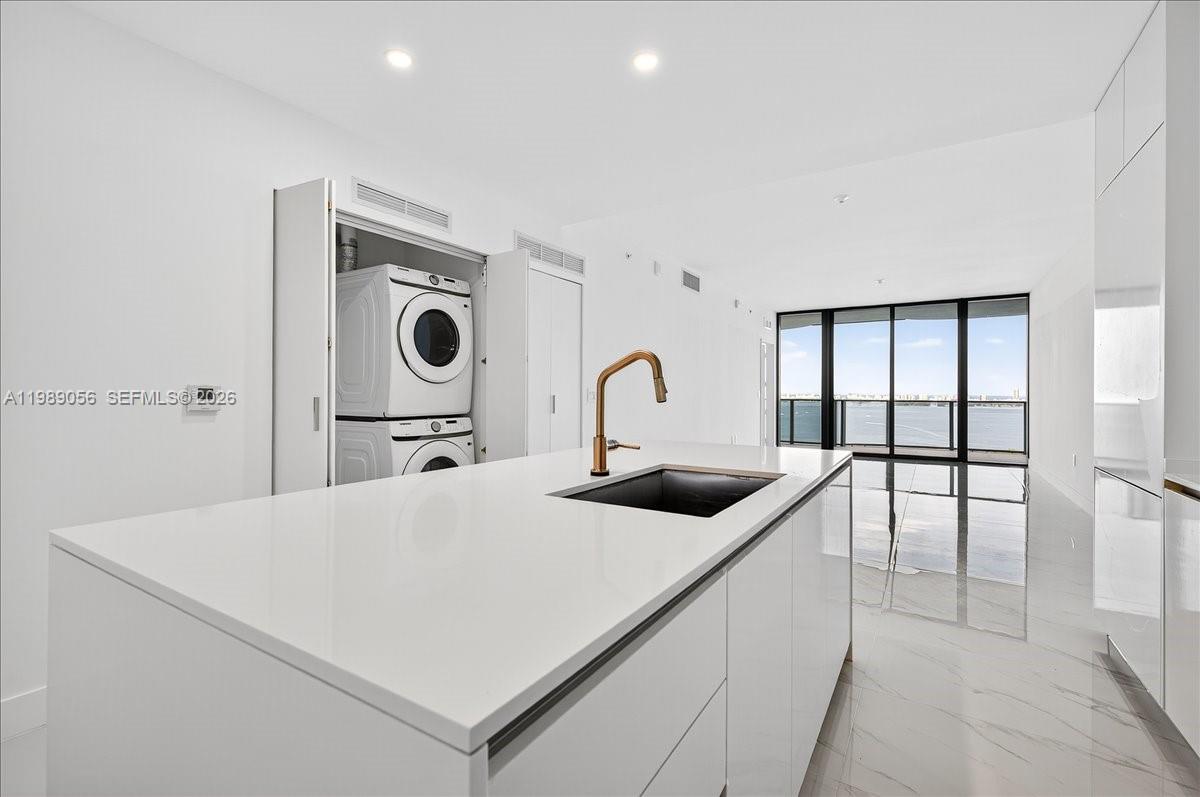 700 NE 24th #2606 Miami, FL 33137