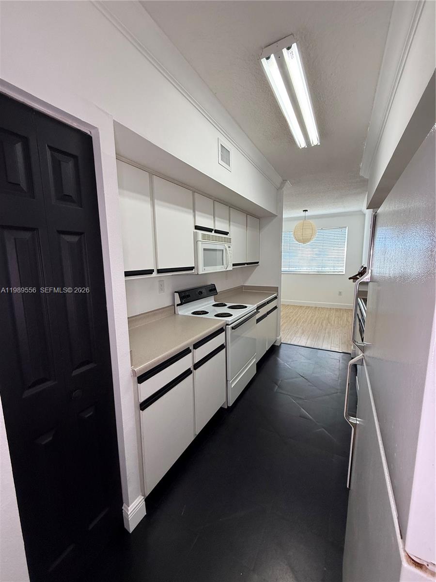 11650 SW 2nd St #16102 Pembroke Pines, FL 33025