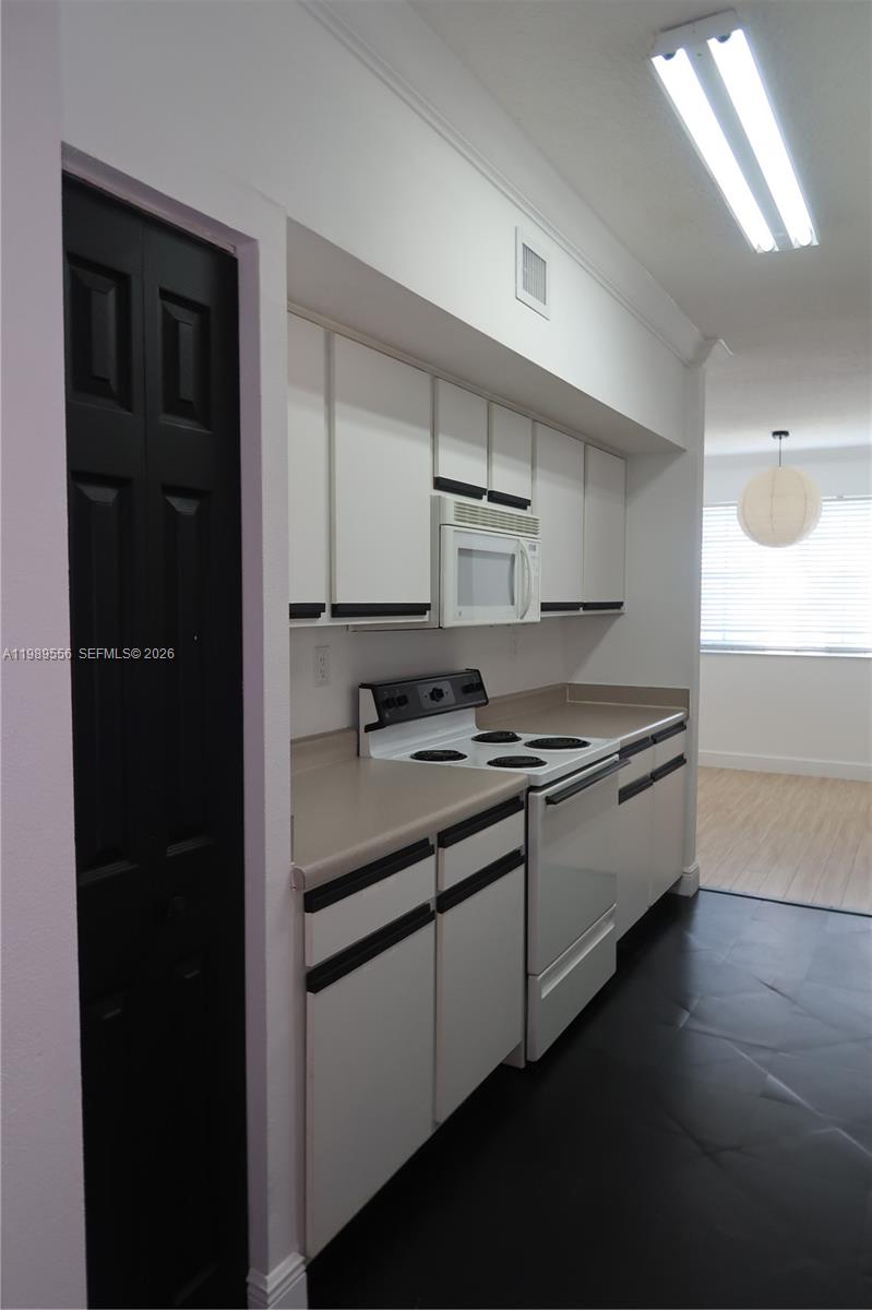 11650 SW 2nd St #16102 Pembroke Pines, FL 33025