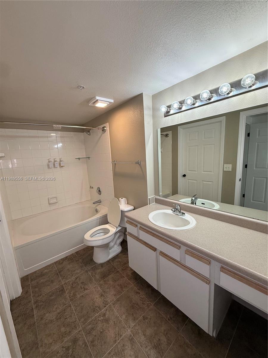 11650 SW 2nd St #16102 Pembroke Pines, FL 33025