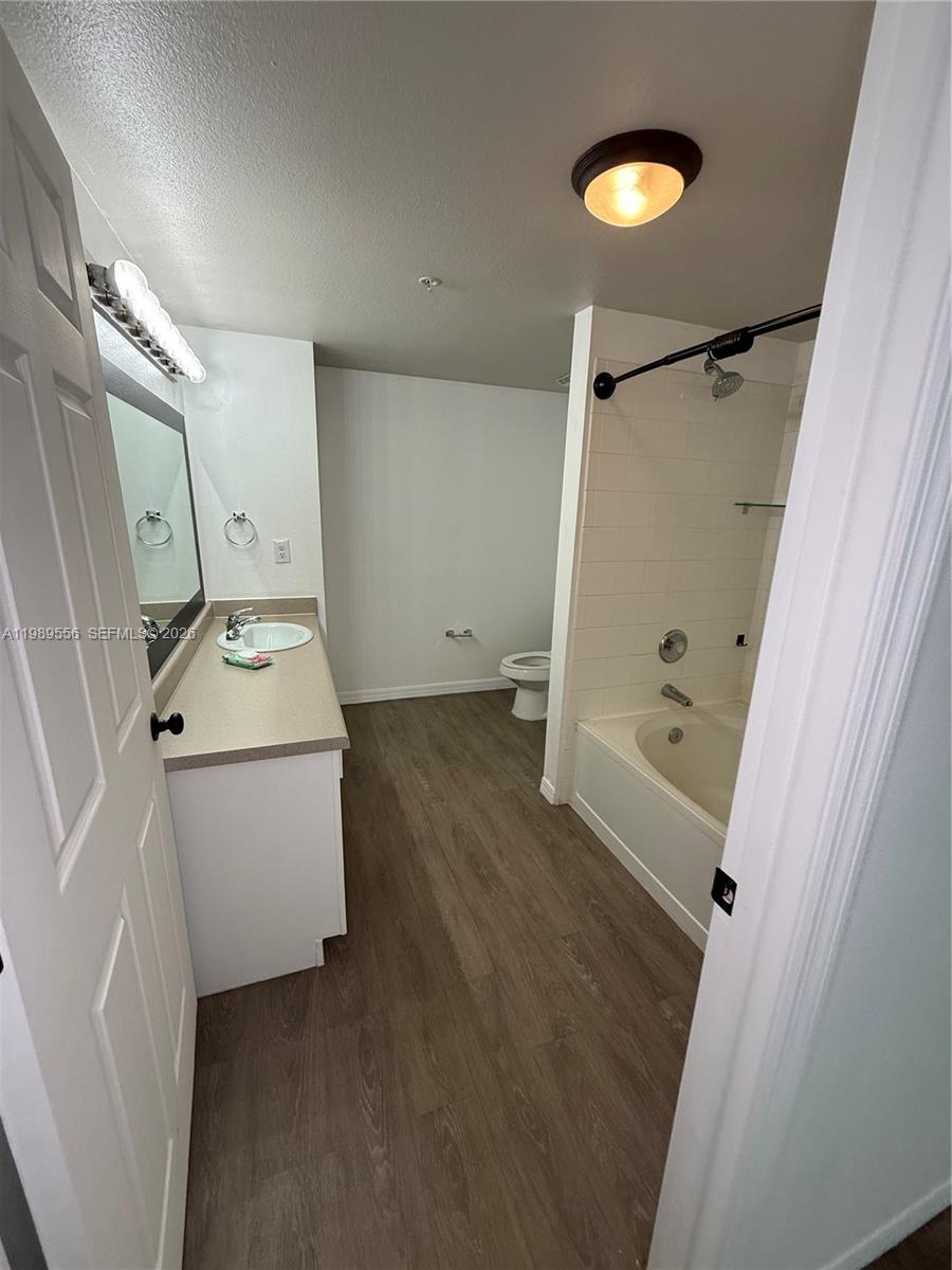 11650 SW 2nd St #16102 Pembroke Pines, FL 33025