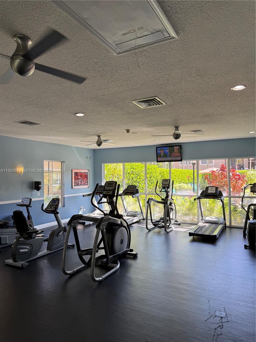 11650 SW 2nd St #16102 Pembroke Pines, FL 33025