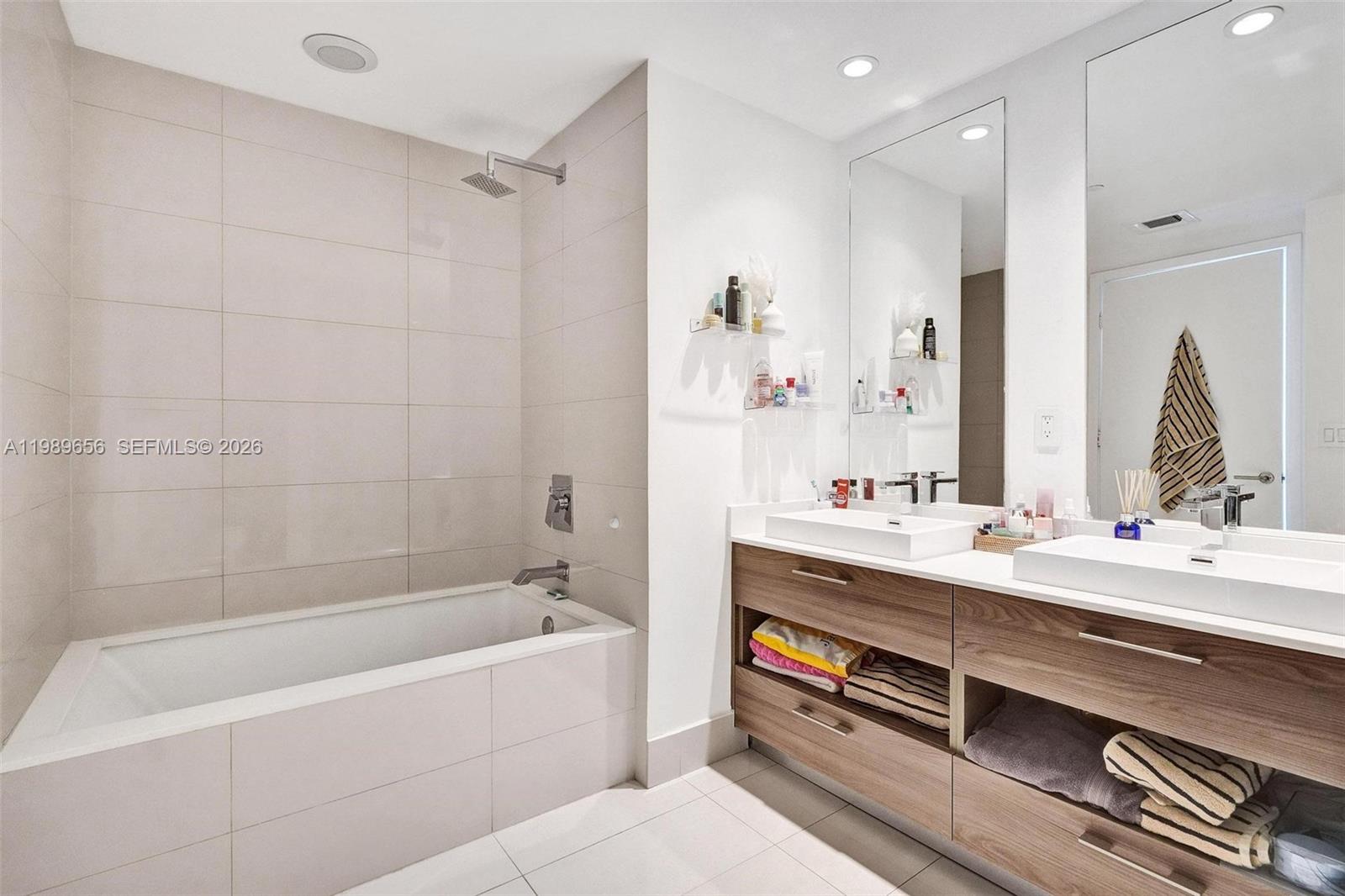 image Dua Miami (SLS Brickell)13