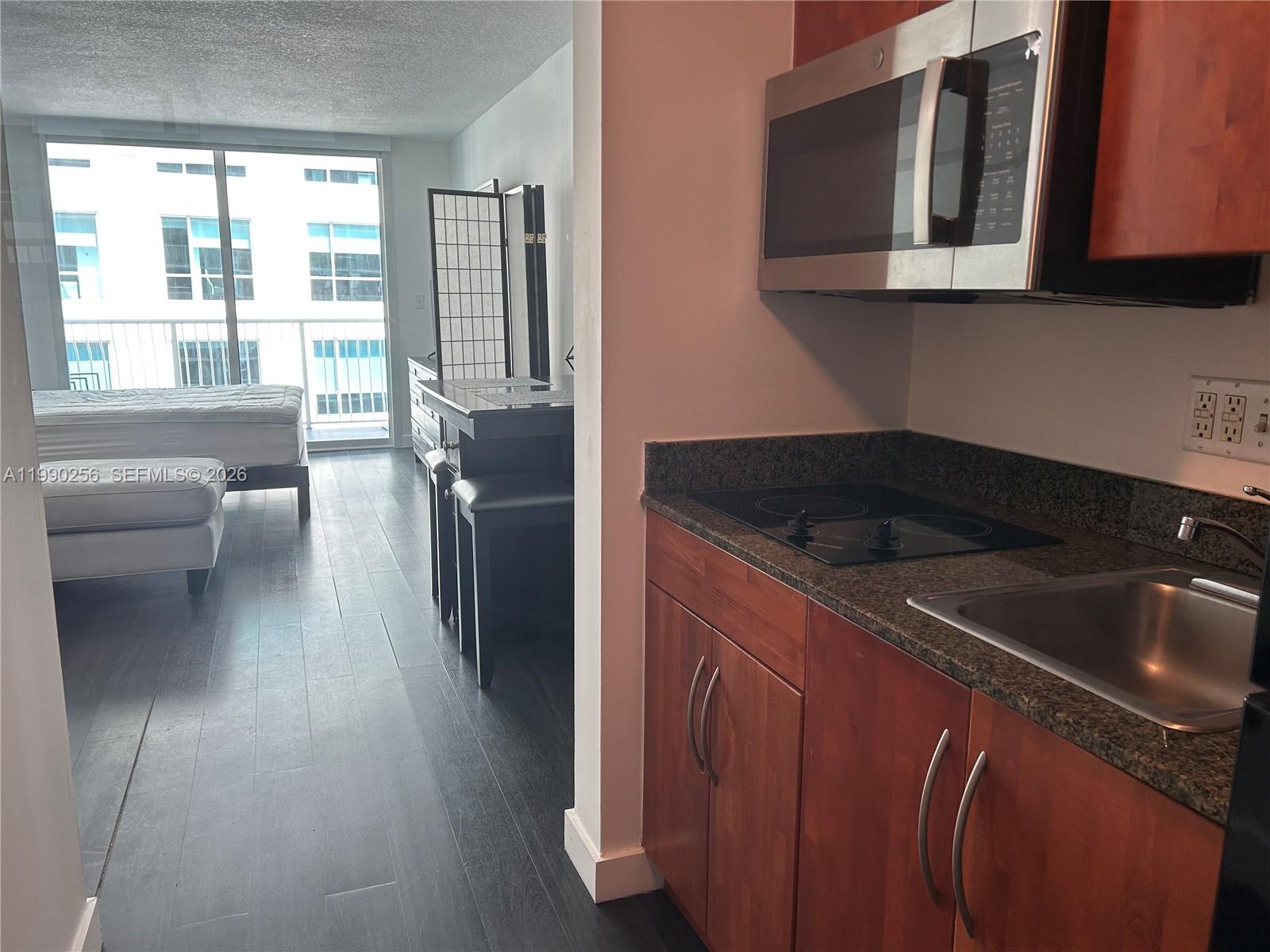 image The Club at Brickell Bay9