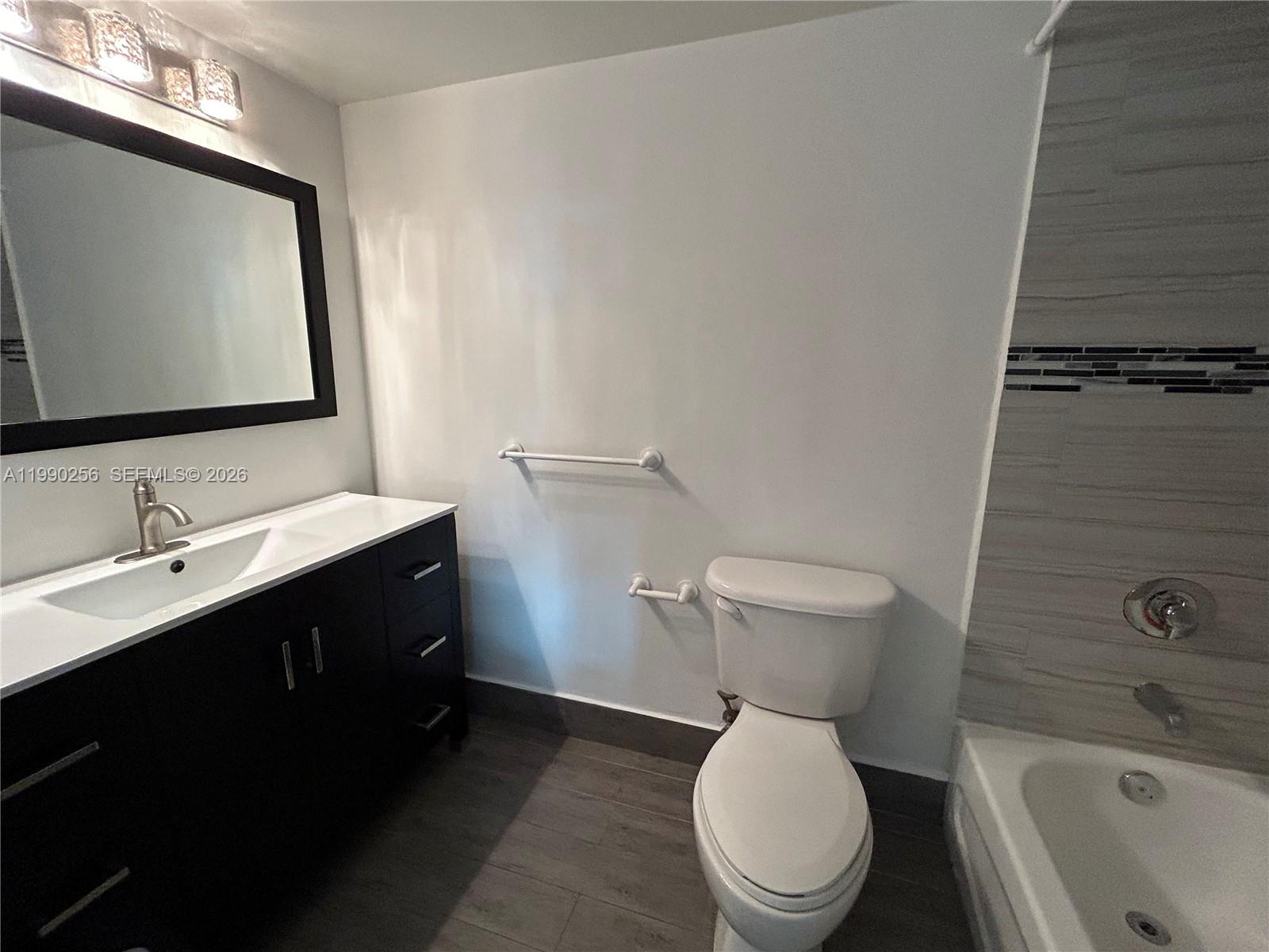 image The Club at Brickell Bay7