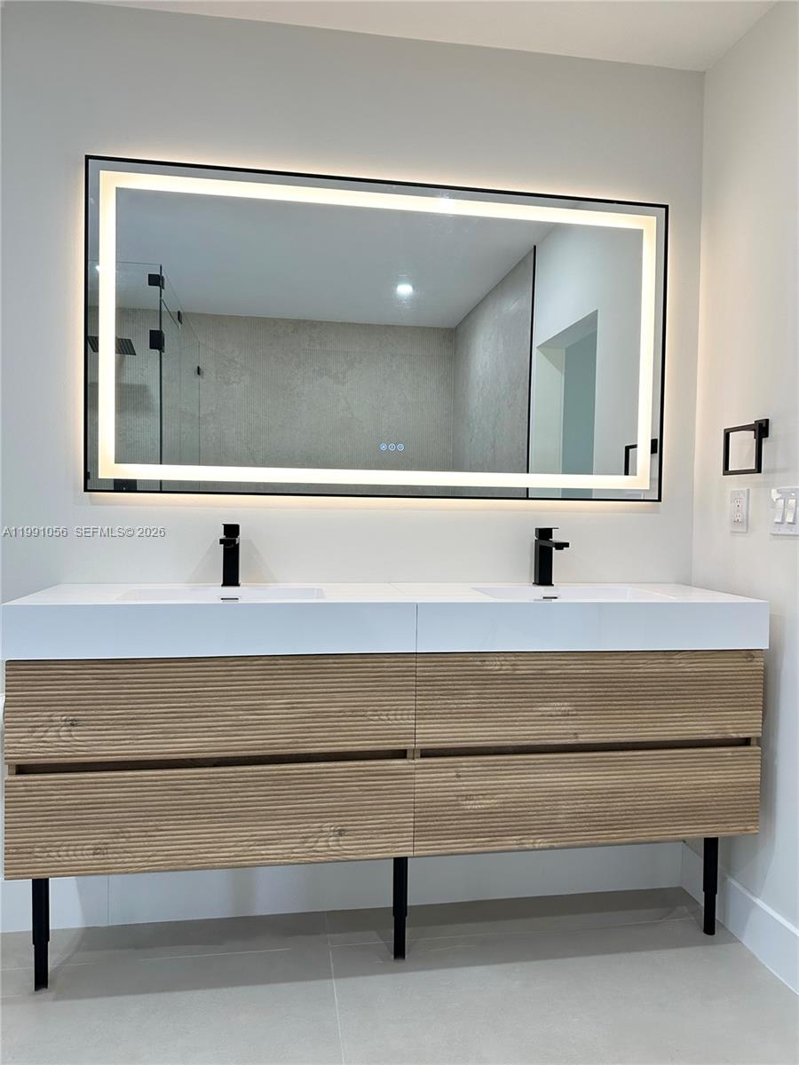 1240 S Cypress Rd Pompano Beach, FL 33060