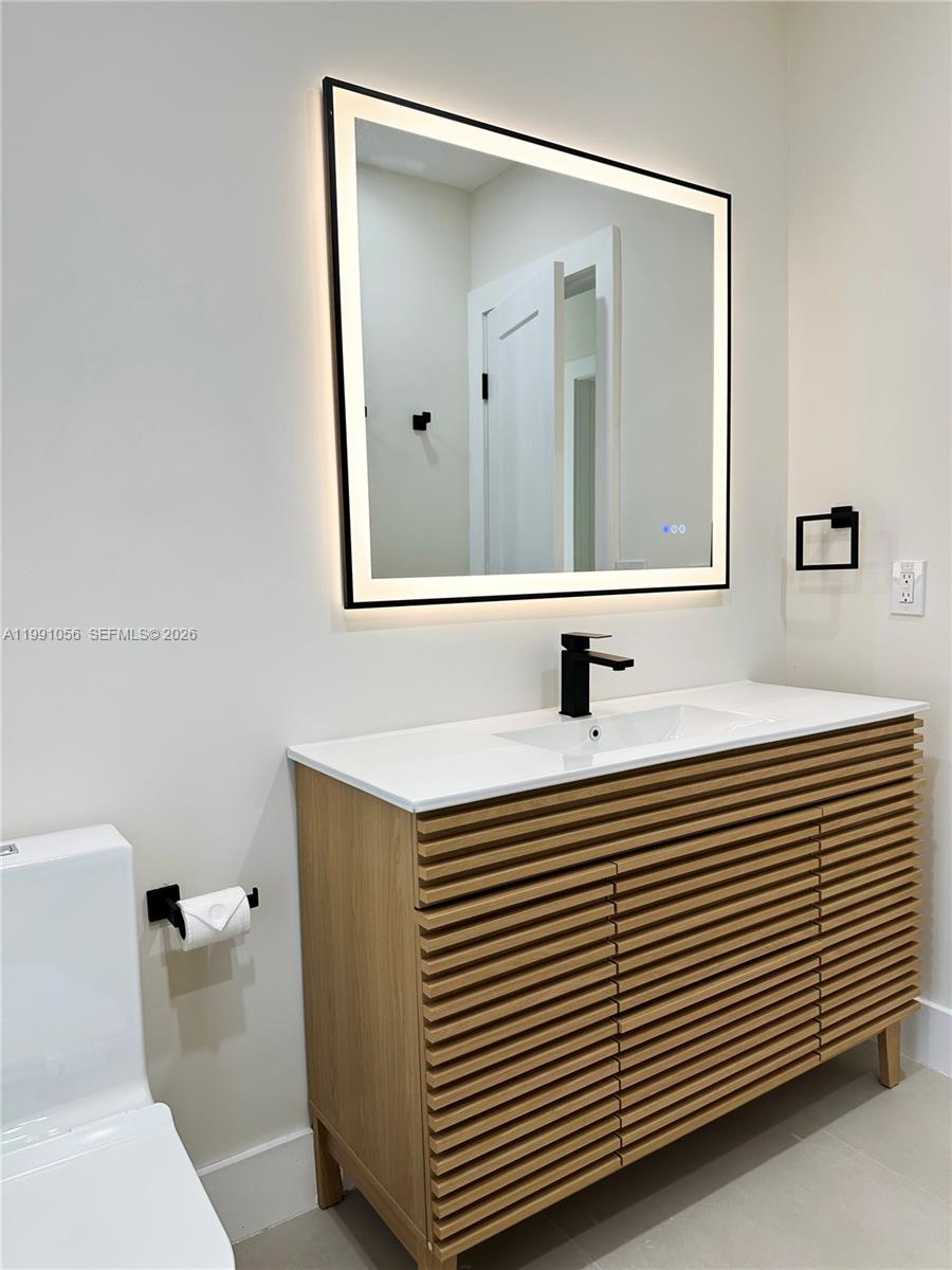 1240 S Cypress Rd Pompano Beach, FL 33060