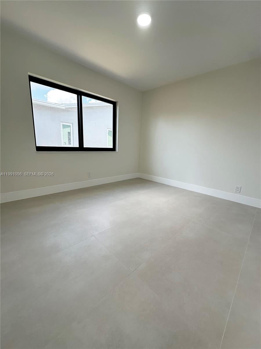 1240 S Cypress Rd Pompano Beach, FL 33060