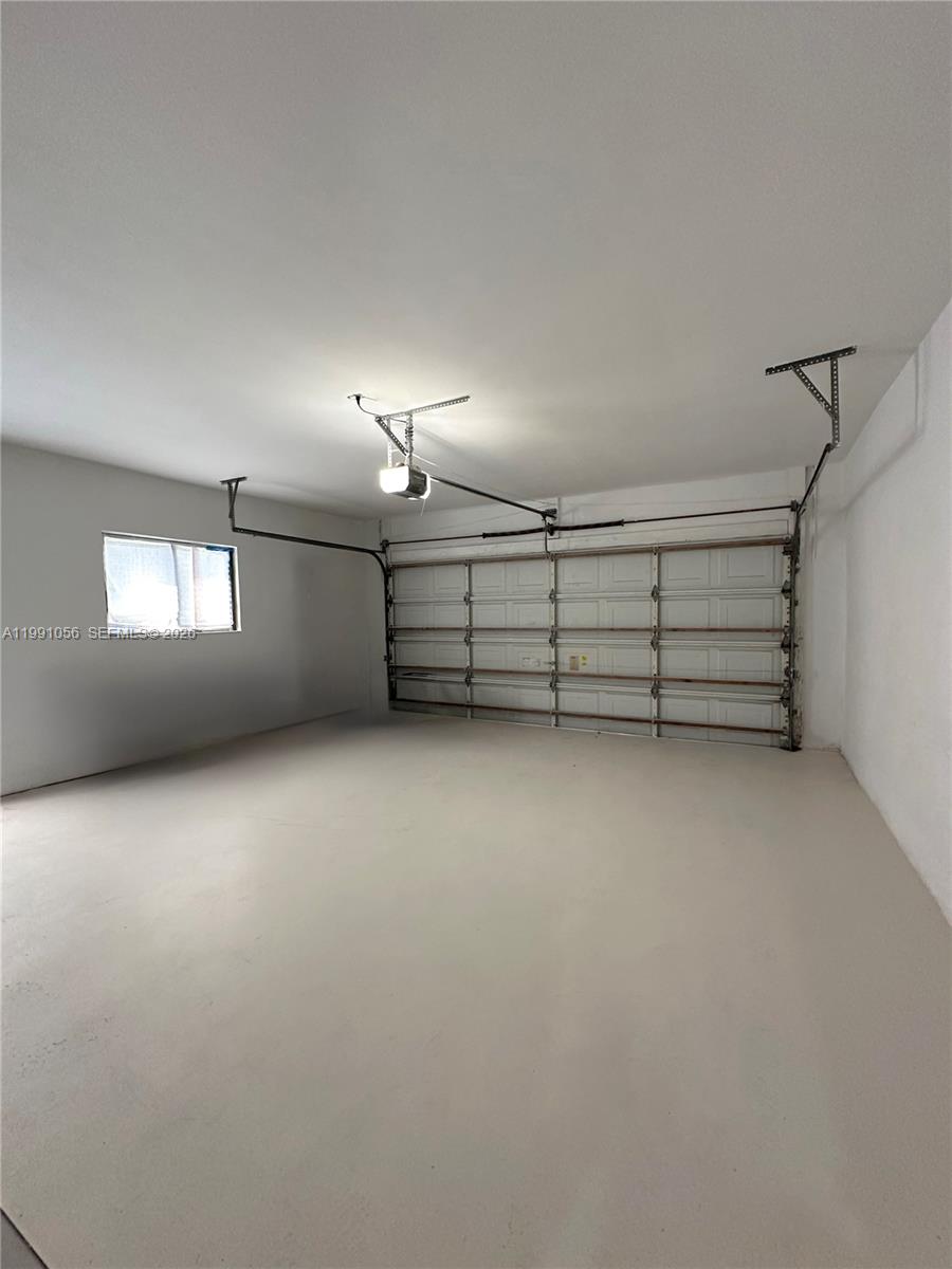 1240 S Cypress Rd Pompano Beach, FL 33060