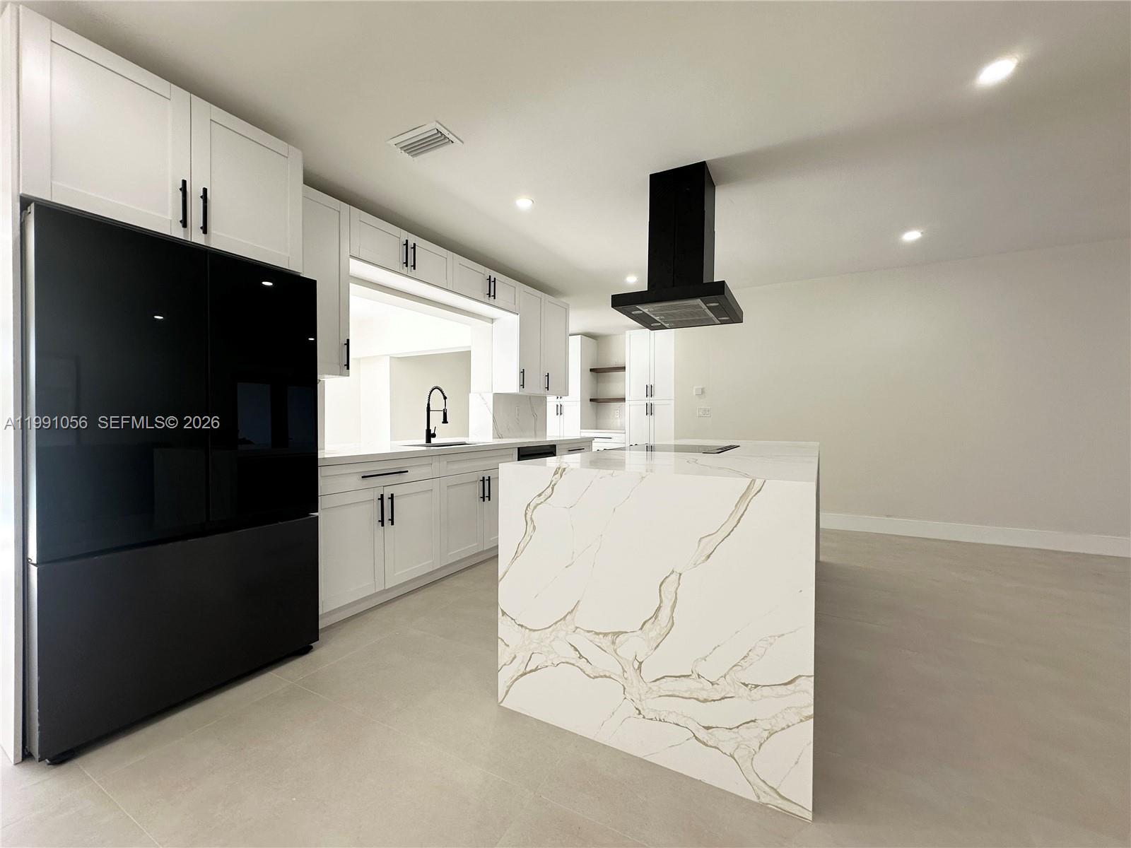 1240 S Cypress Rd Pompano Beach, FL 33060