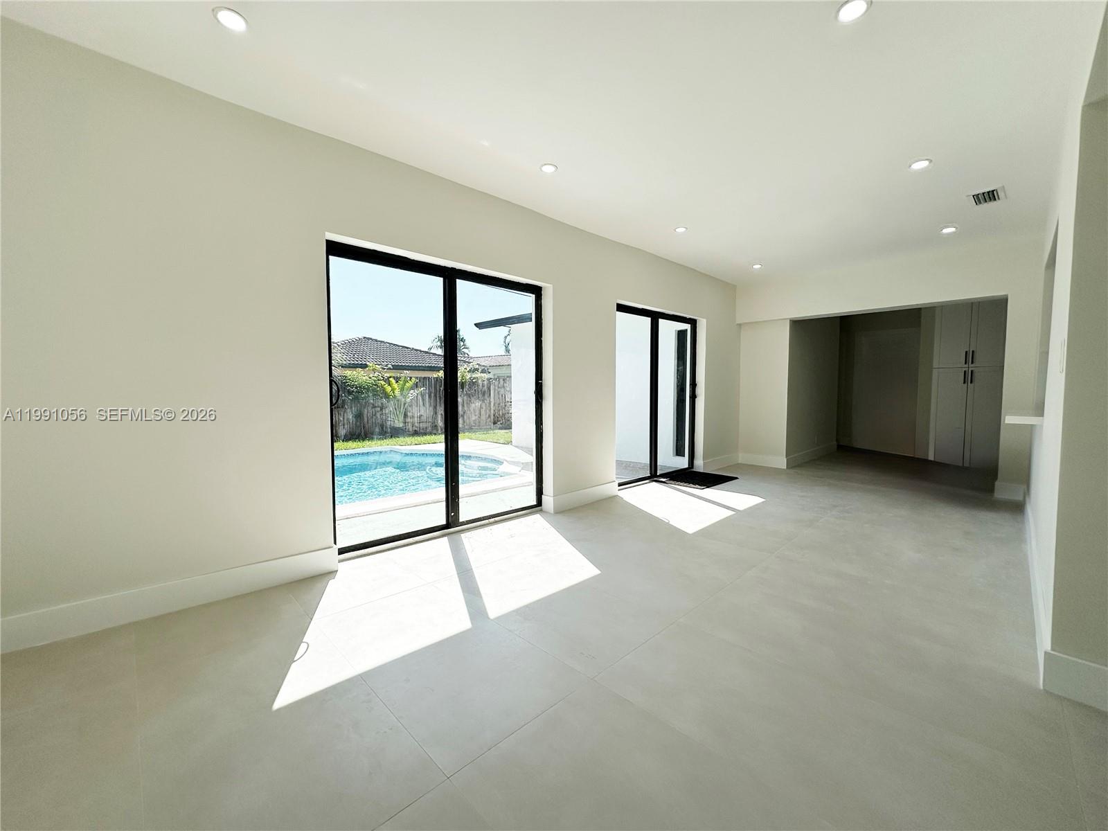 1240 S Cypress Rd Pompano Beach, FL 33060