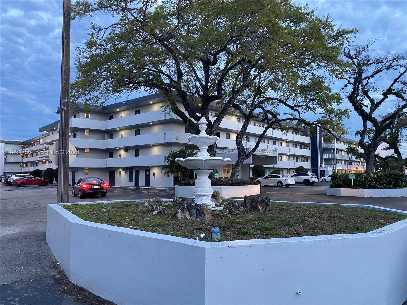 443 NE 195th St #436