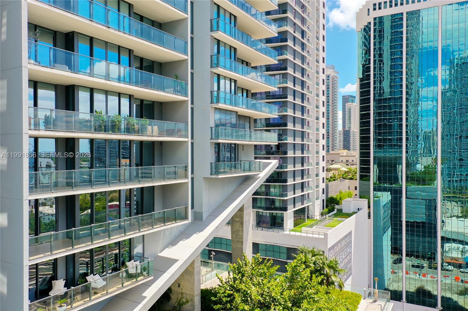 88 SW 7th St #904 Miami, FL 33130