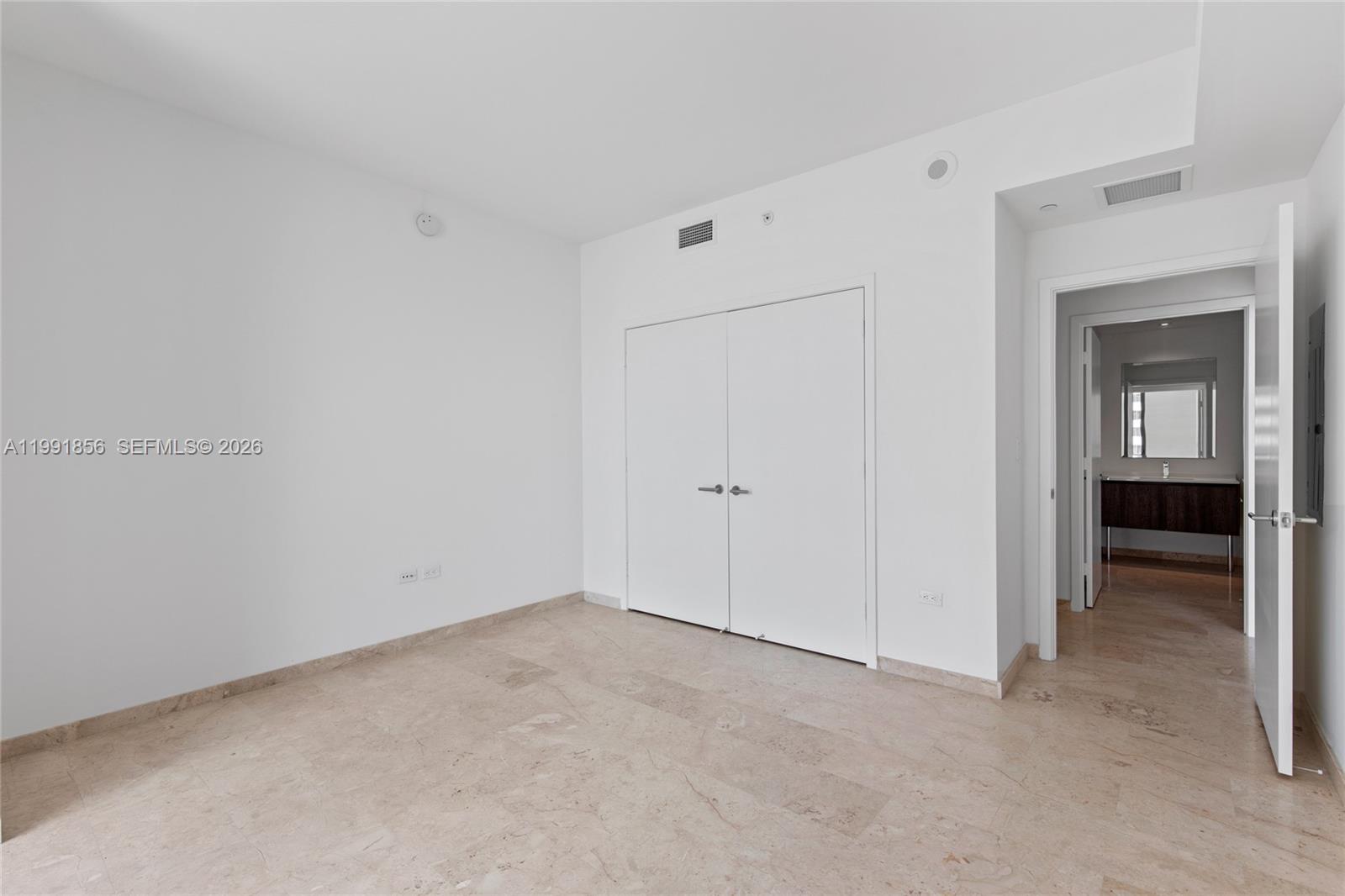 88 SW 7th St #904 Miami, FL 33130