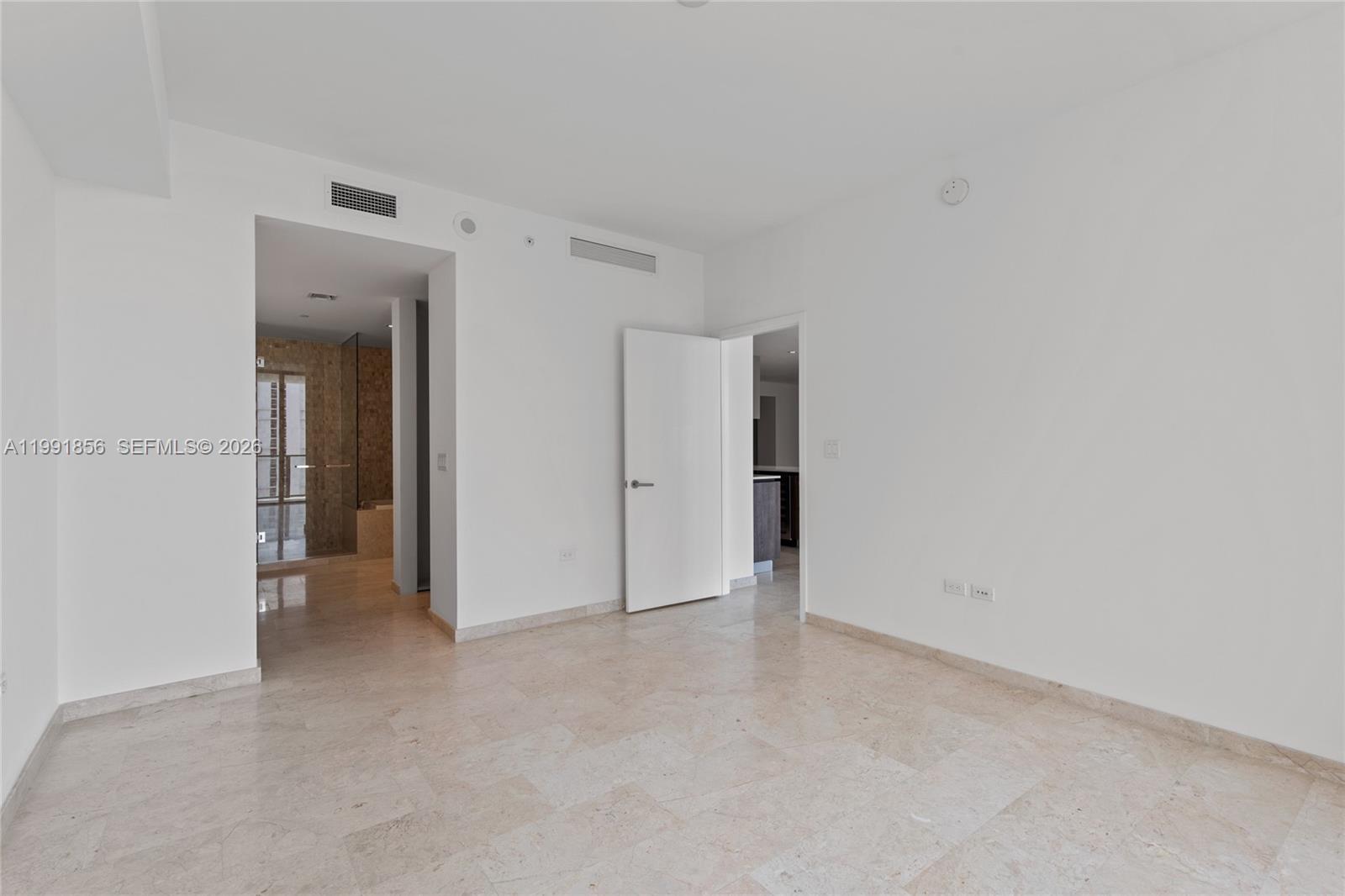 88 SW 7th St #904 Miami, FL 33130