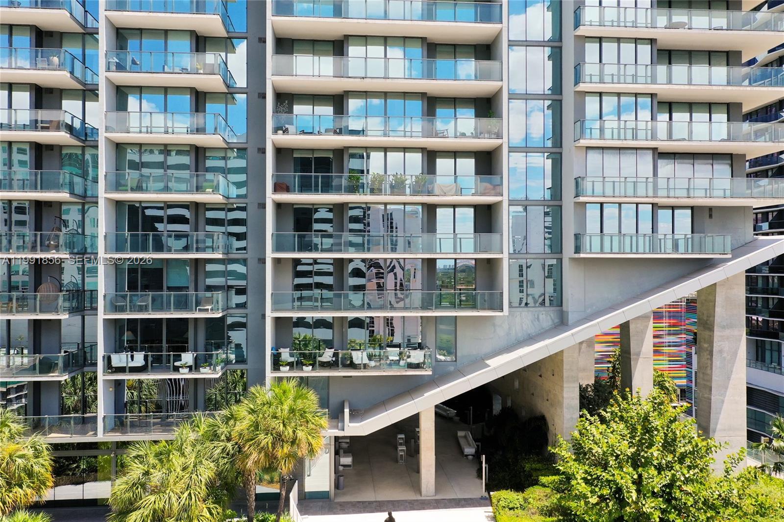 88 SW 7th St #904 Miami, FL 33130