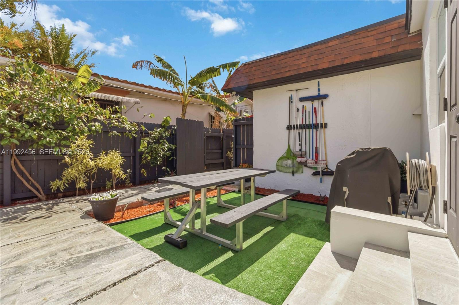 1321 NE 148th St Miami, FL 33161