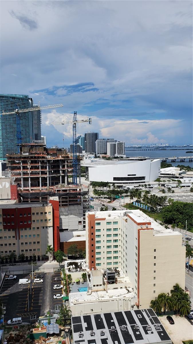 image Vizcayne South12