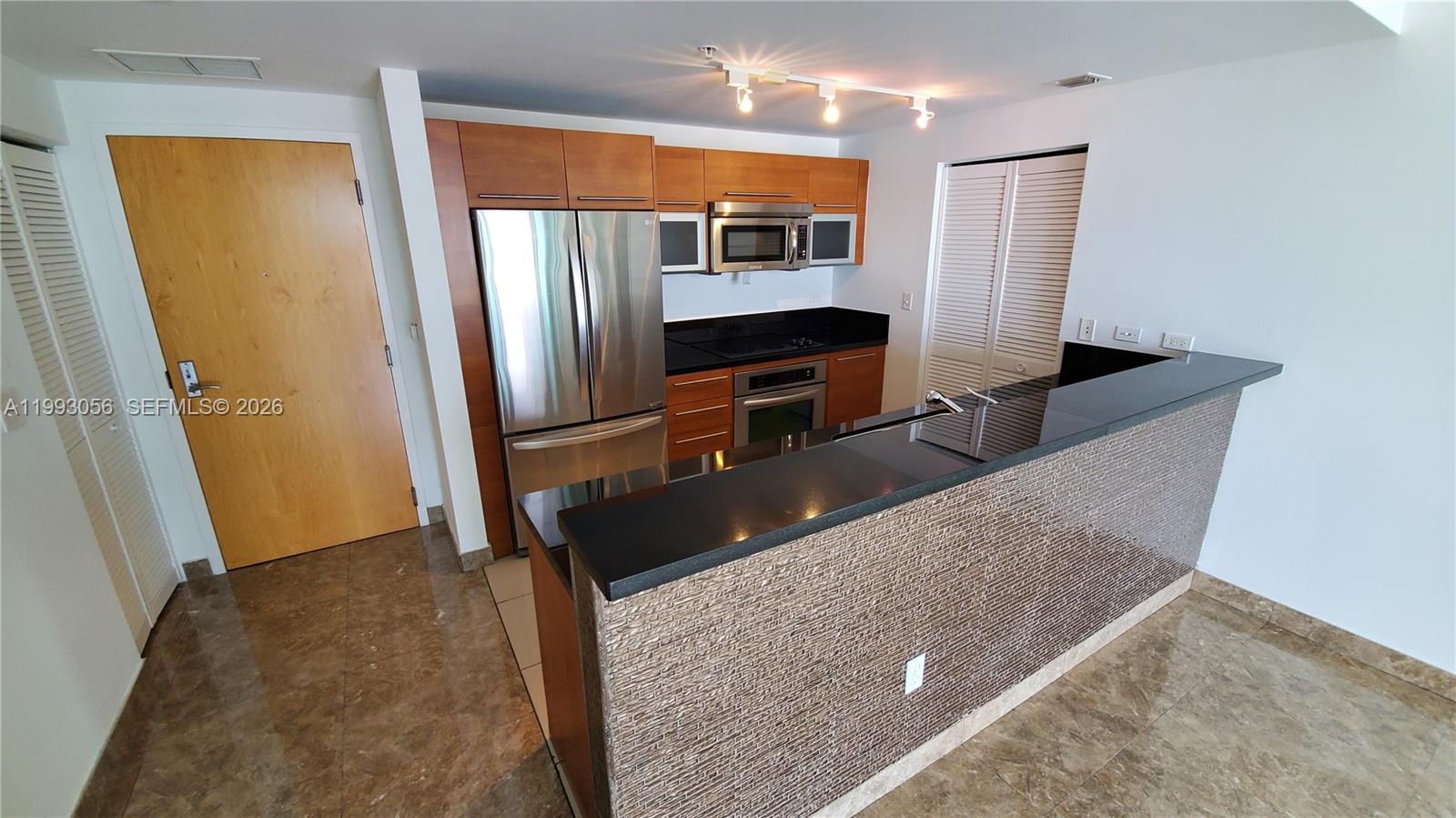 image Vizcayne South1