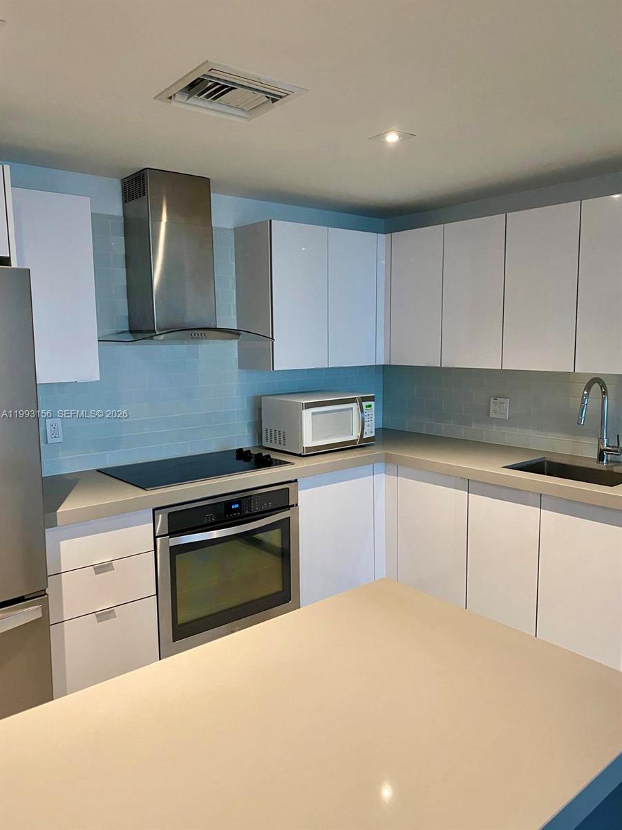 1600 NE 1st Ave #1711 Miami, FL 33132