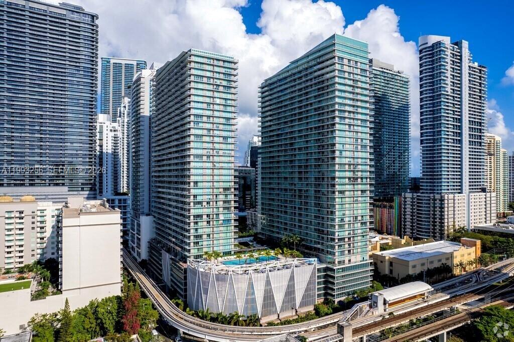 image Axis on Brickell North23