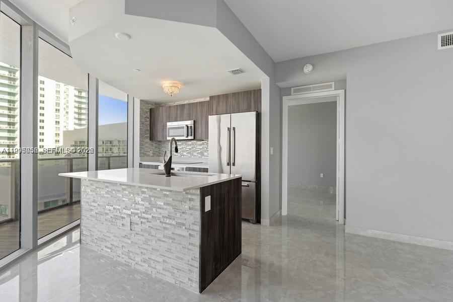 image Aria on the Bay11