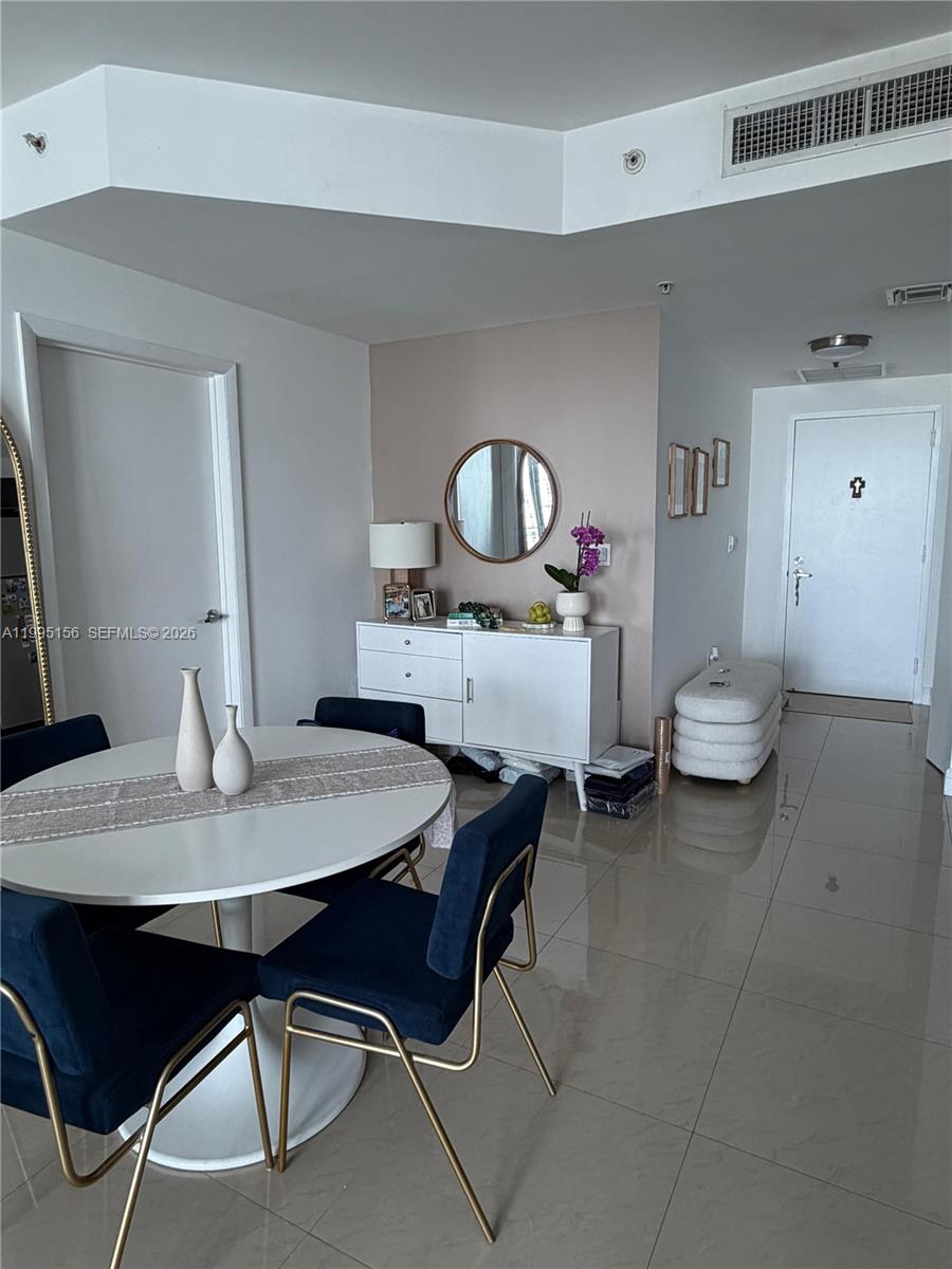 90 SW 3rd St #2112 Miami, FL 33130