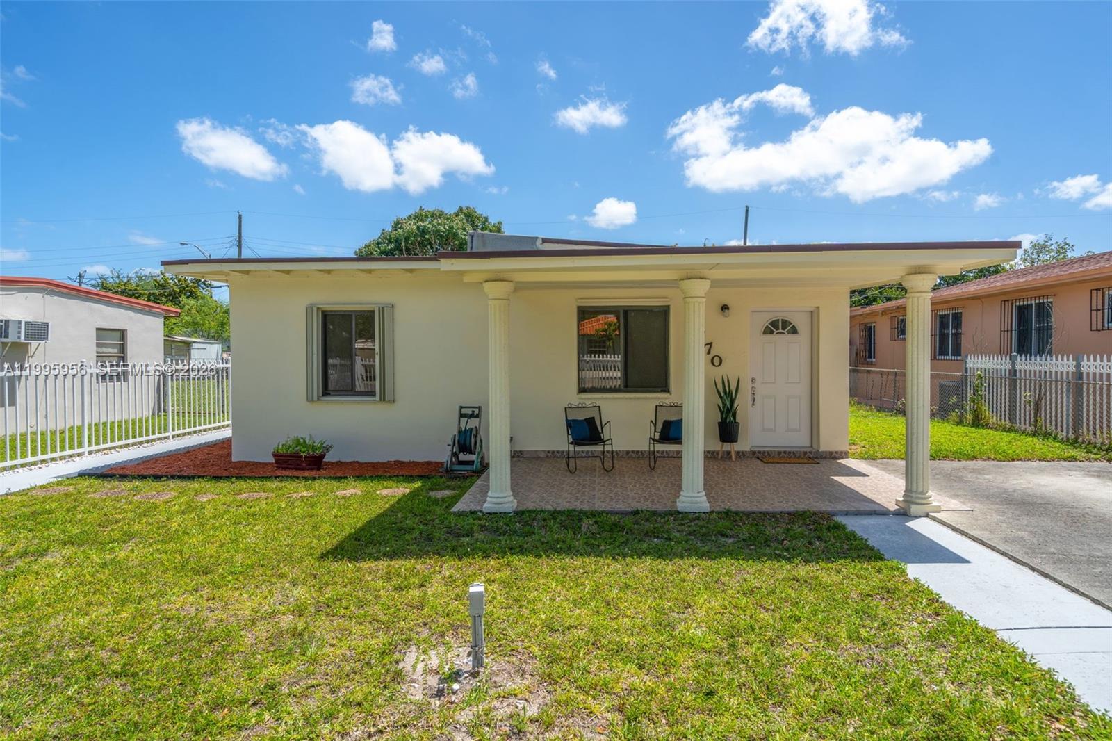 670 E 45th St Hialeah, FL 33013