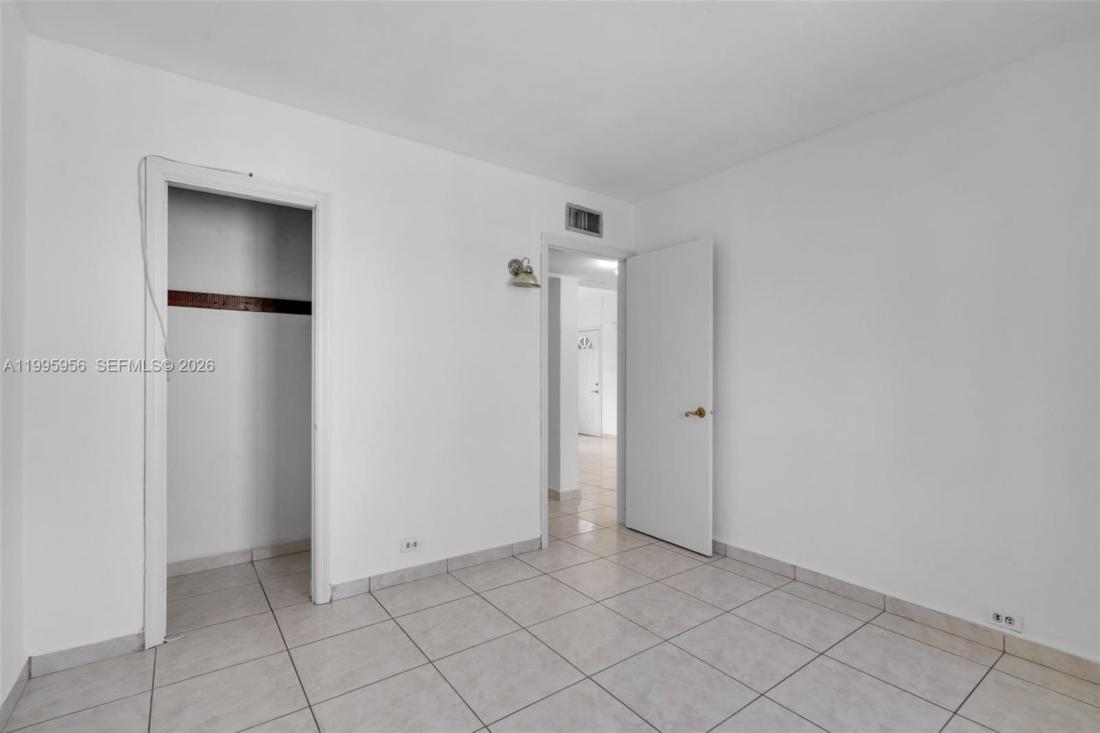670 E 45th St Hialeah, FL 33013