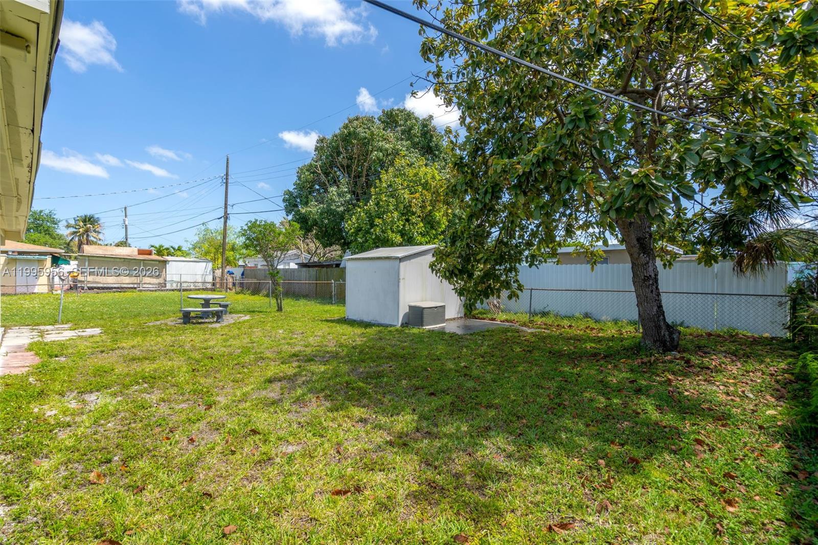 670 E 45th St Hialeah, FL 33013