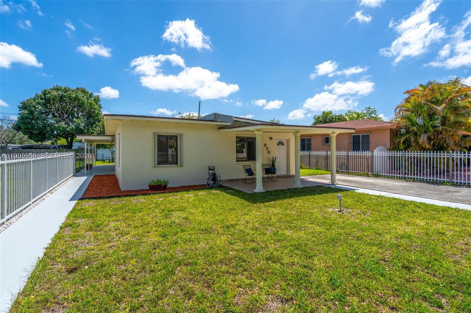 670 E 45th St Hialeah, FL 33013