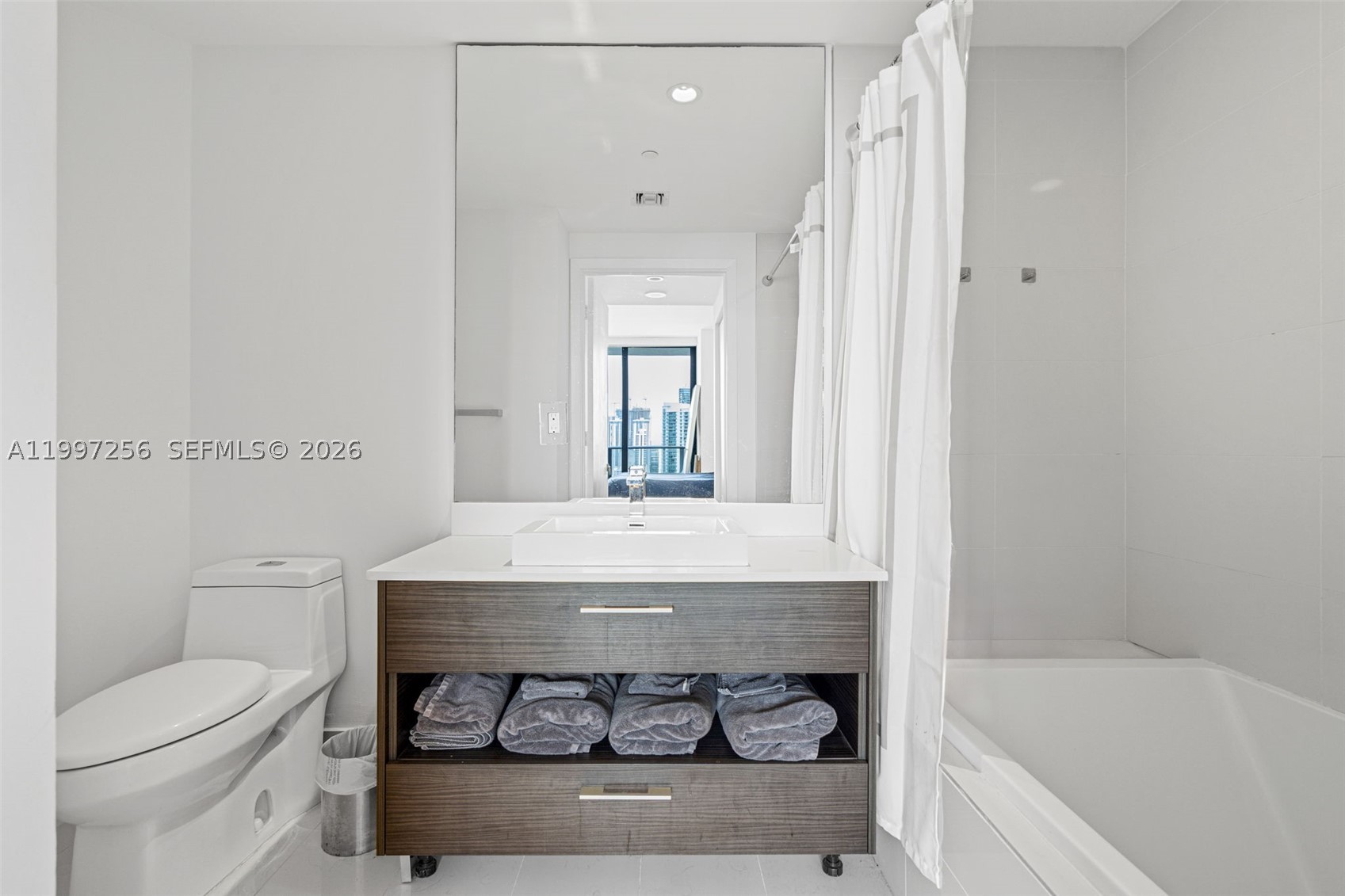 image Brickell Heights East8