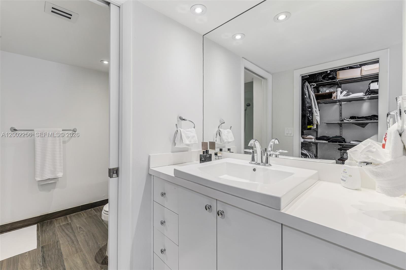 image Brickell Place III22