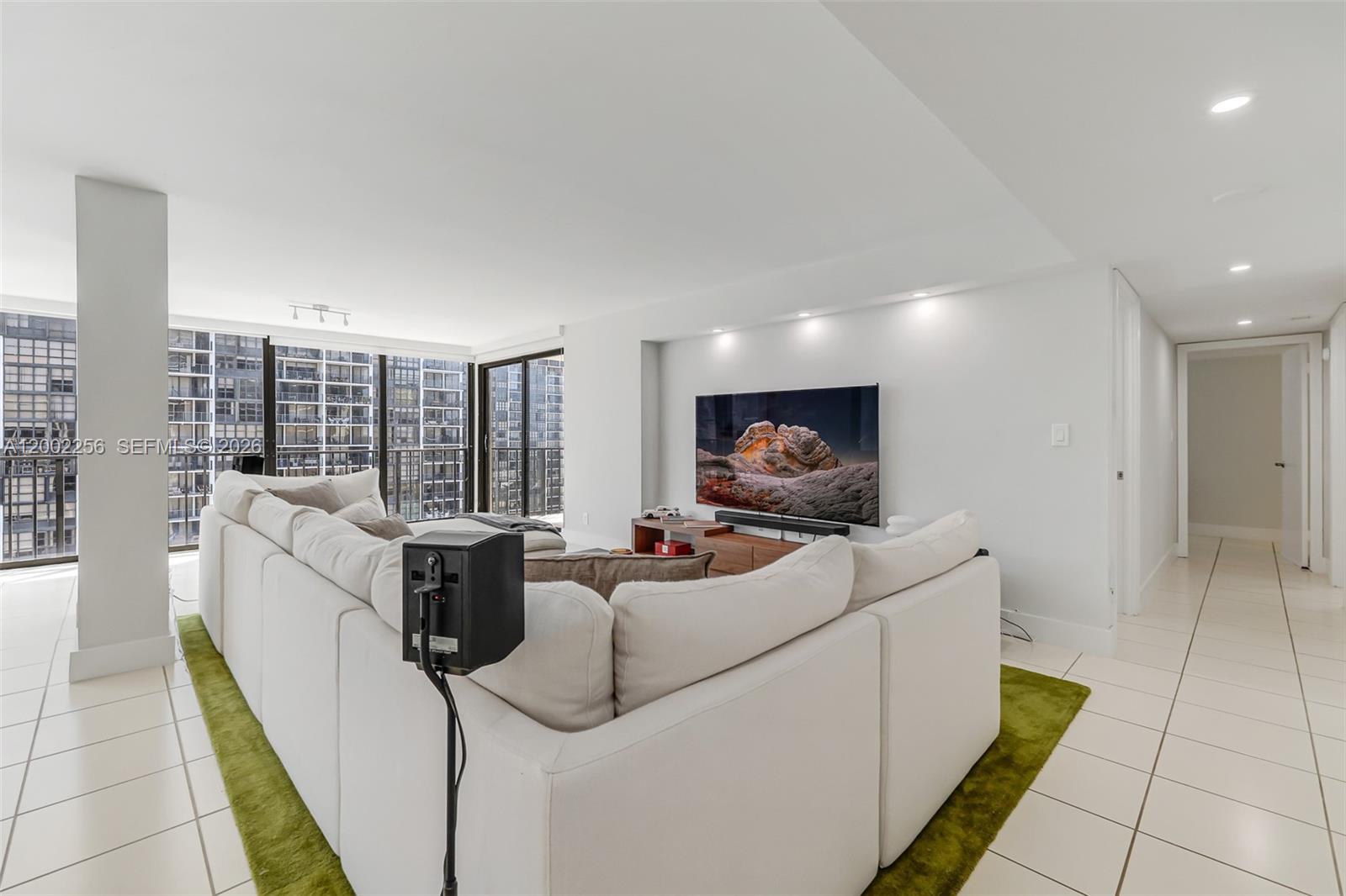 image Brickell Place III3