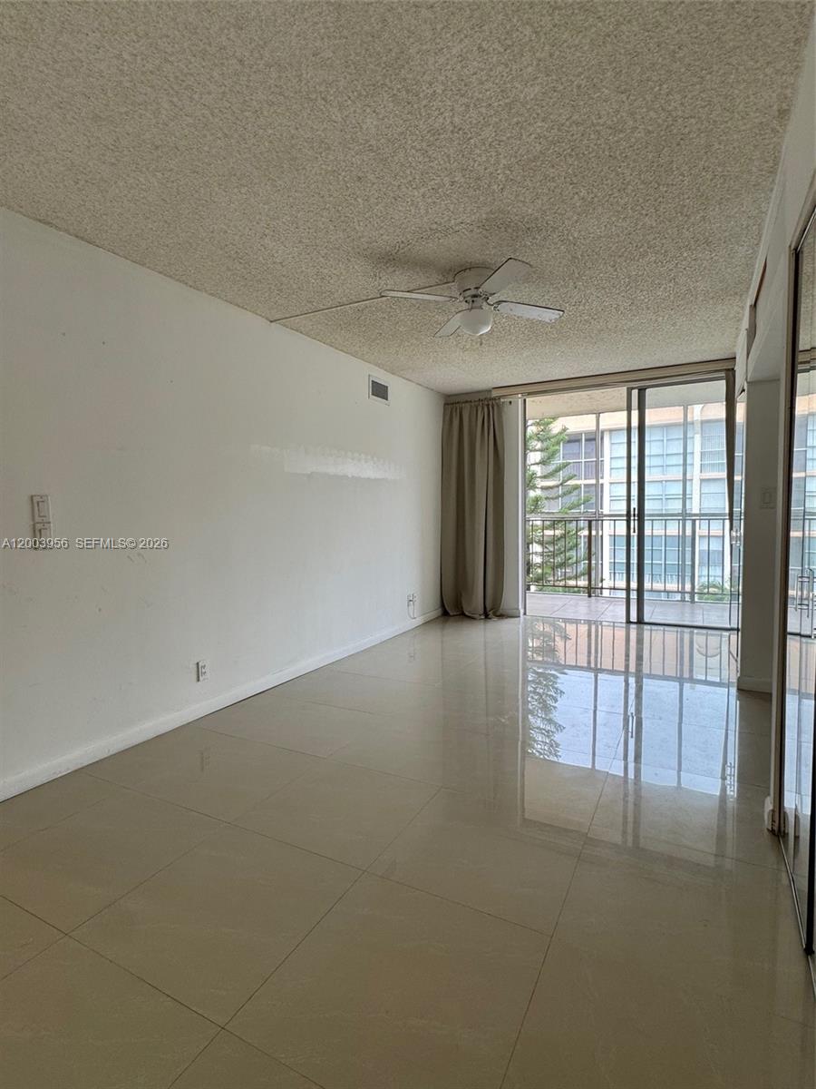 851 Three Iss Blvd #411 Hallandale Beach, FL 33009