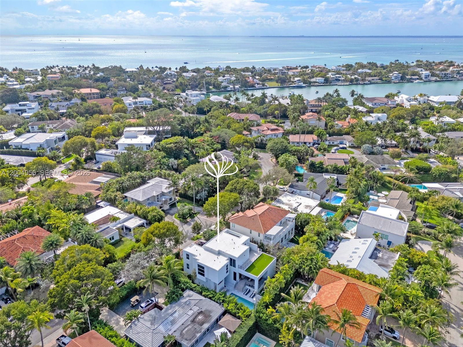 285 W Mashta Dr Key Biscayne, FL 33149