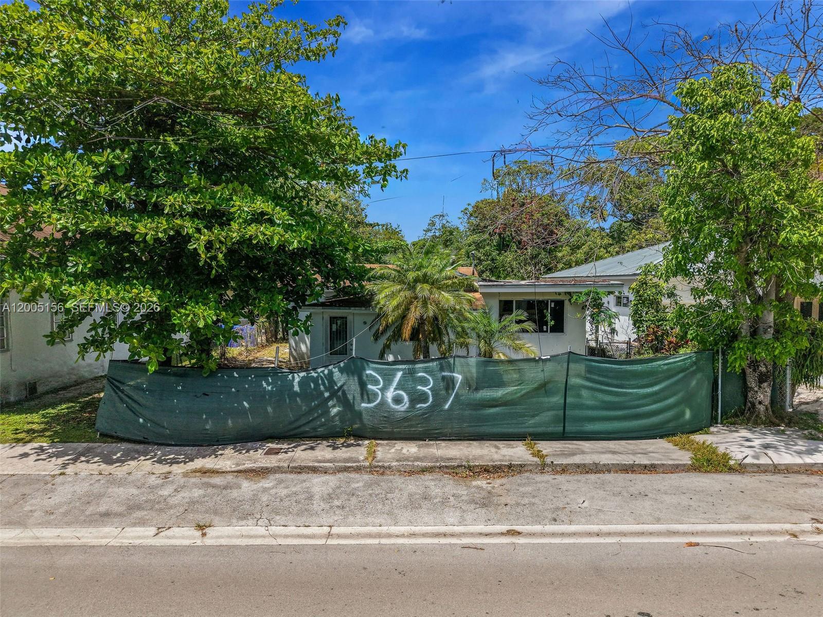 3637 Frow Ave Miami, FL 33133