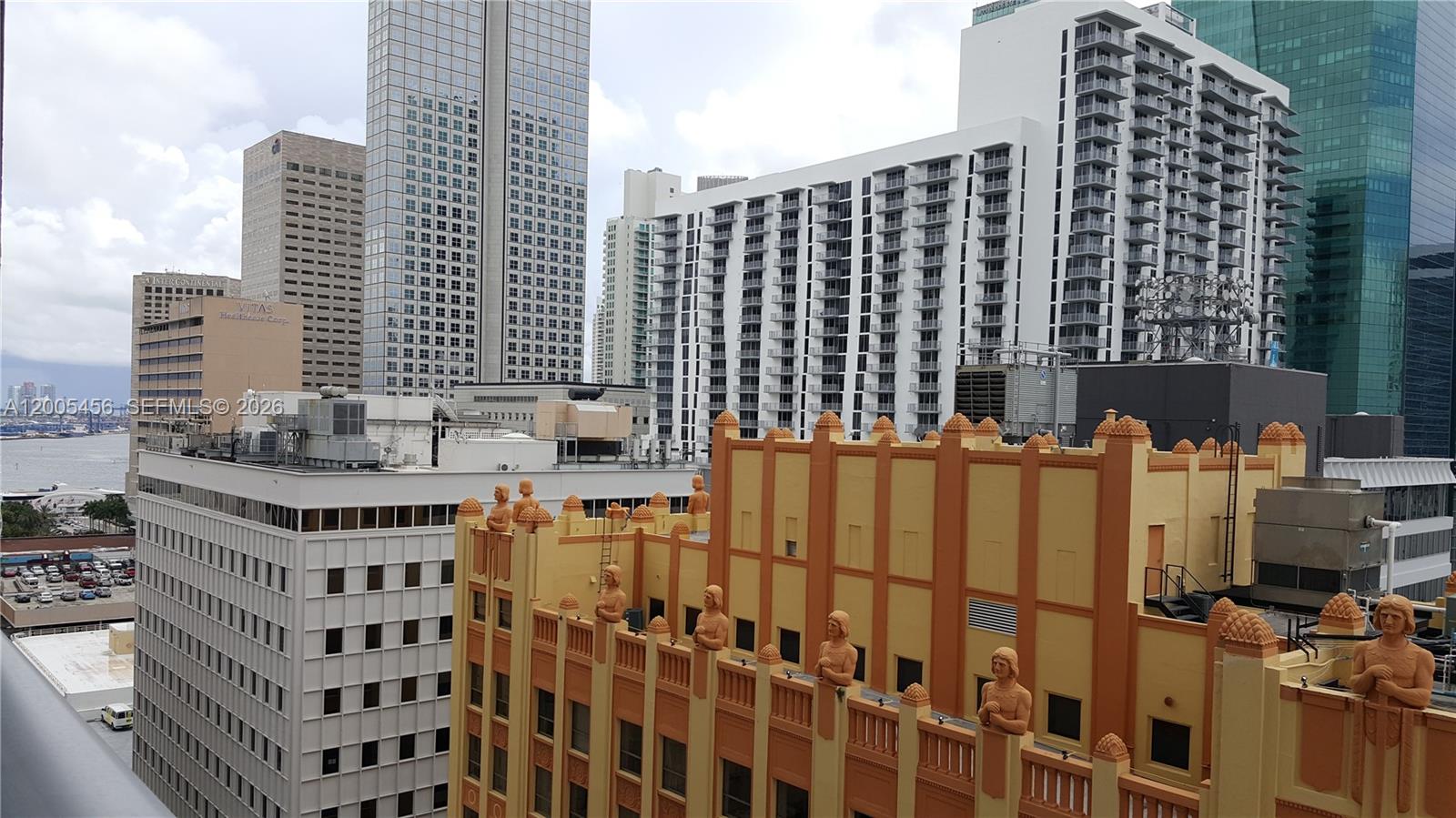 151 SE 1st St #1609 Miami, FL 33131