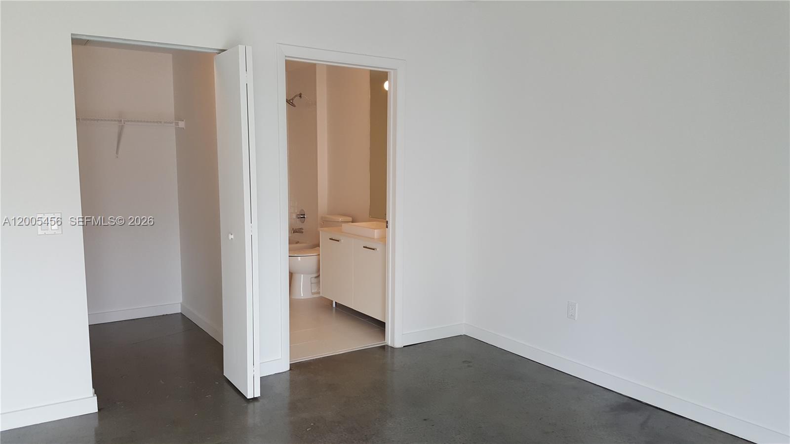 151 SE 1st St #1609 Miami, FL 33131