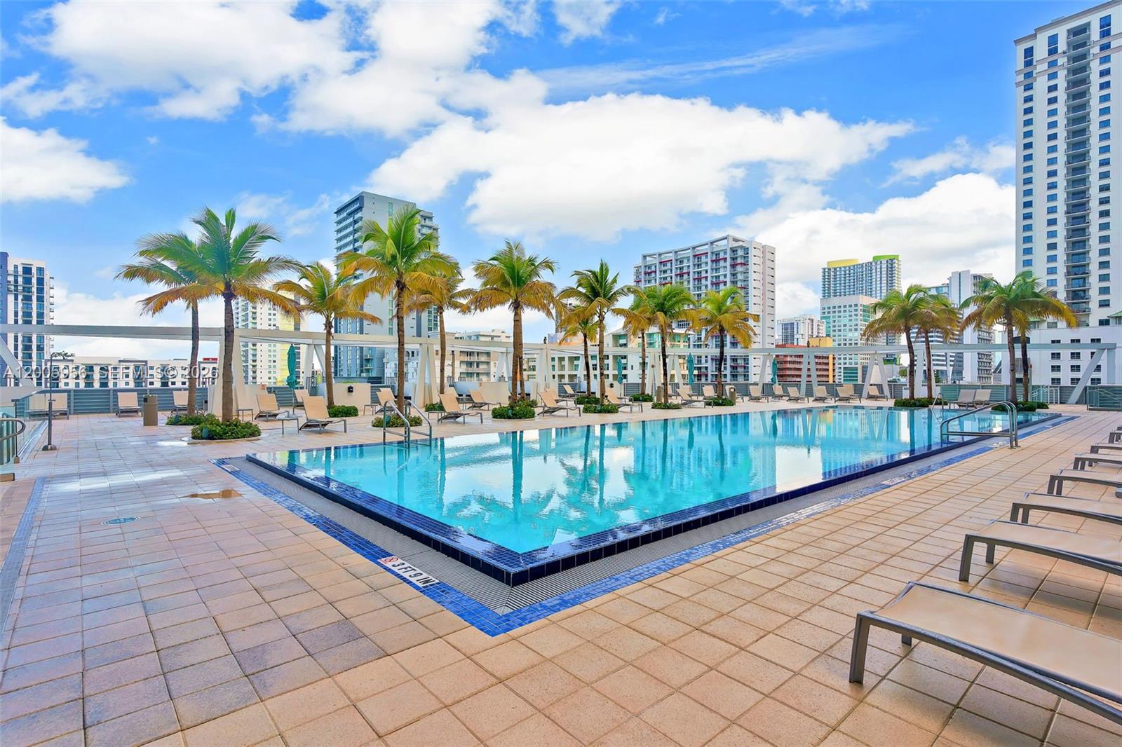 image Axis on Brickell North25