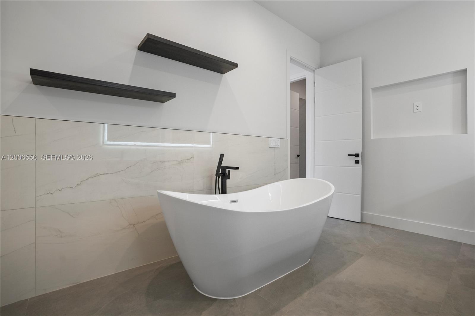 739 NE 17th Way Fort Lauderdale, FL 33304