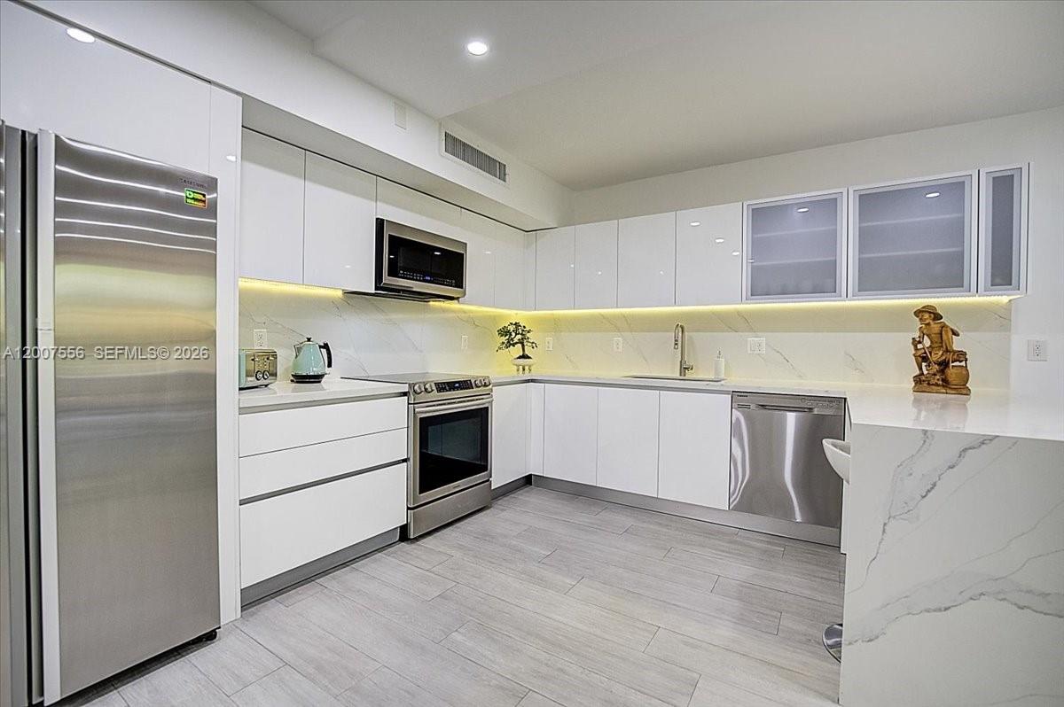 101 Crandon Blvd #276