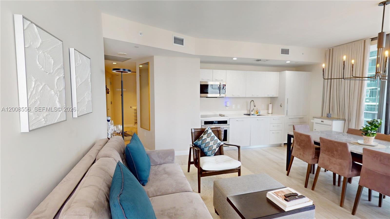 55 SW 9th St #1808 Miami, FL 33130