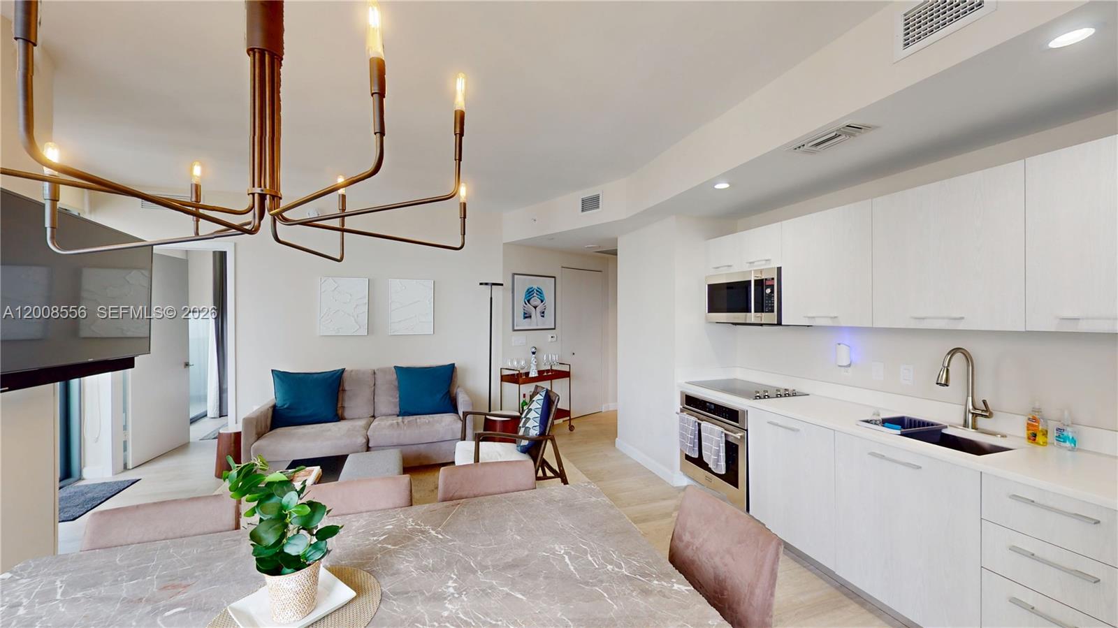 55 SW 9th St #1808 Miami, FL 33130