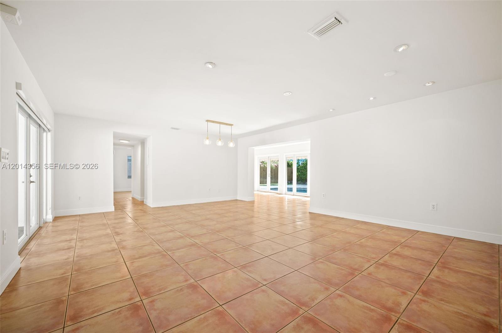 512 Warren Ln Key Biscayne, FL 33149