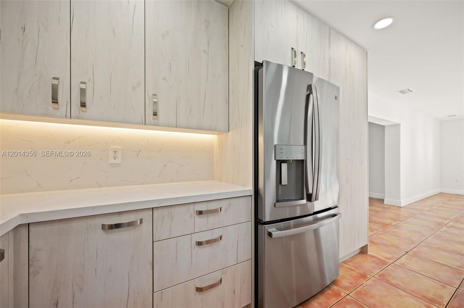 512 Warren Ln Key Biscayne, FL 33149