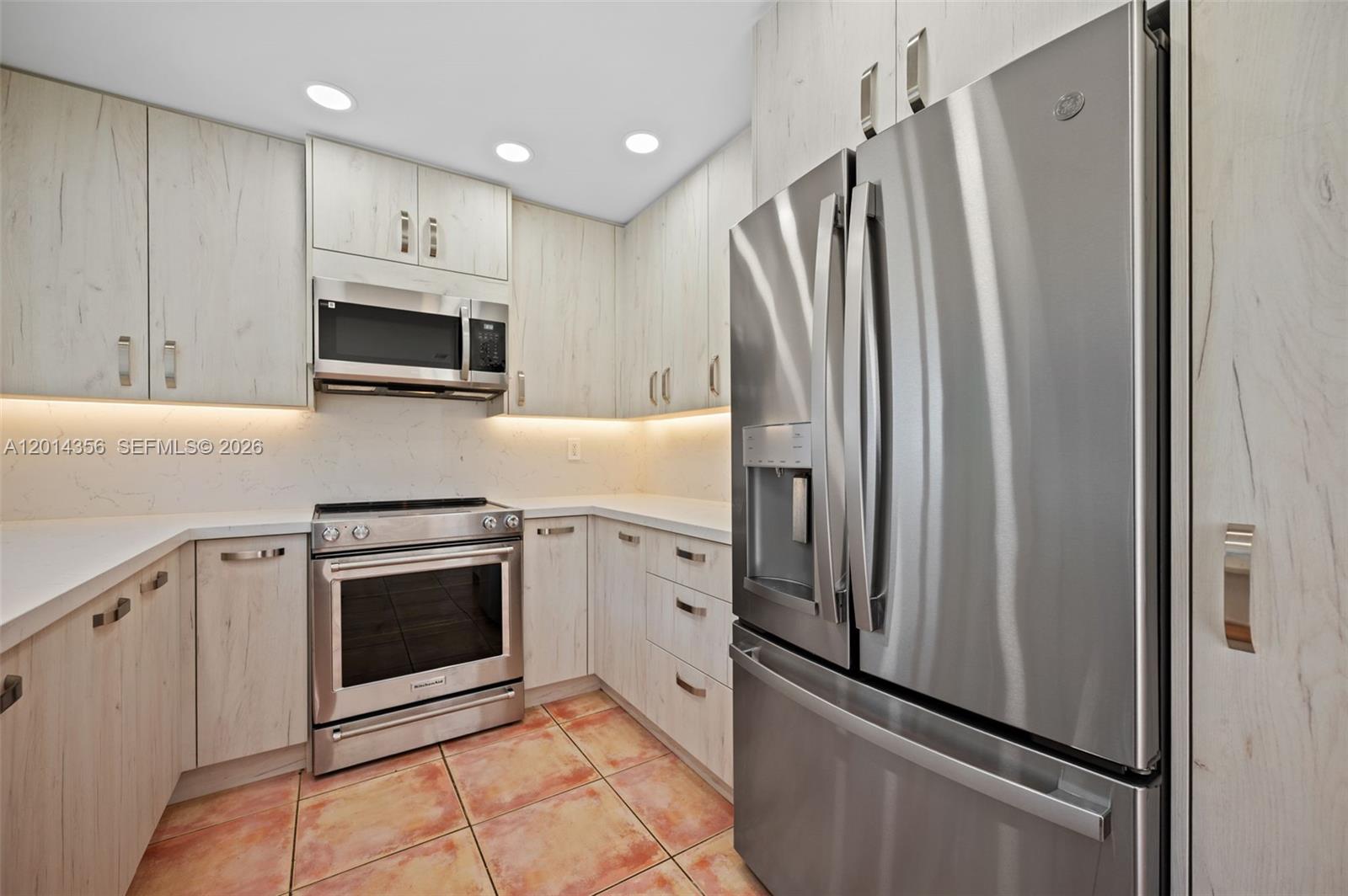 512 Warren Ln Key Biscayne, FL 33149
