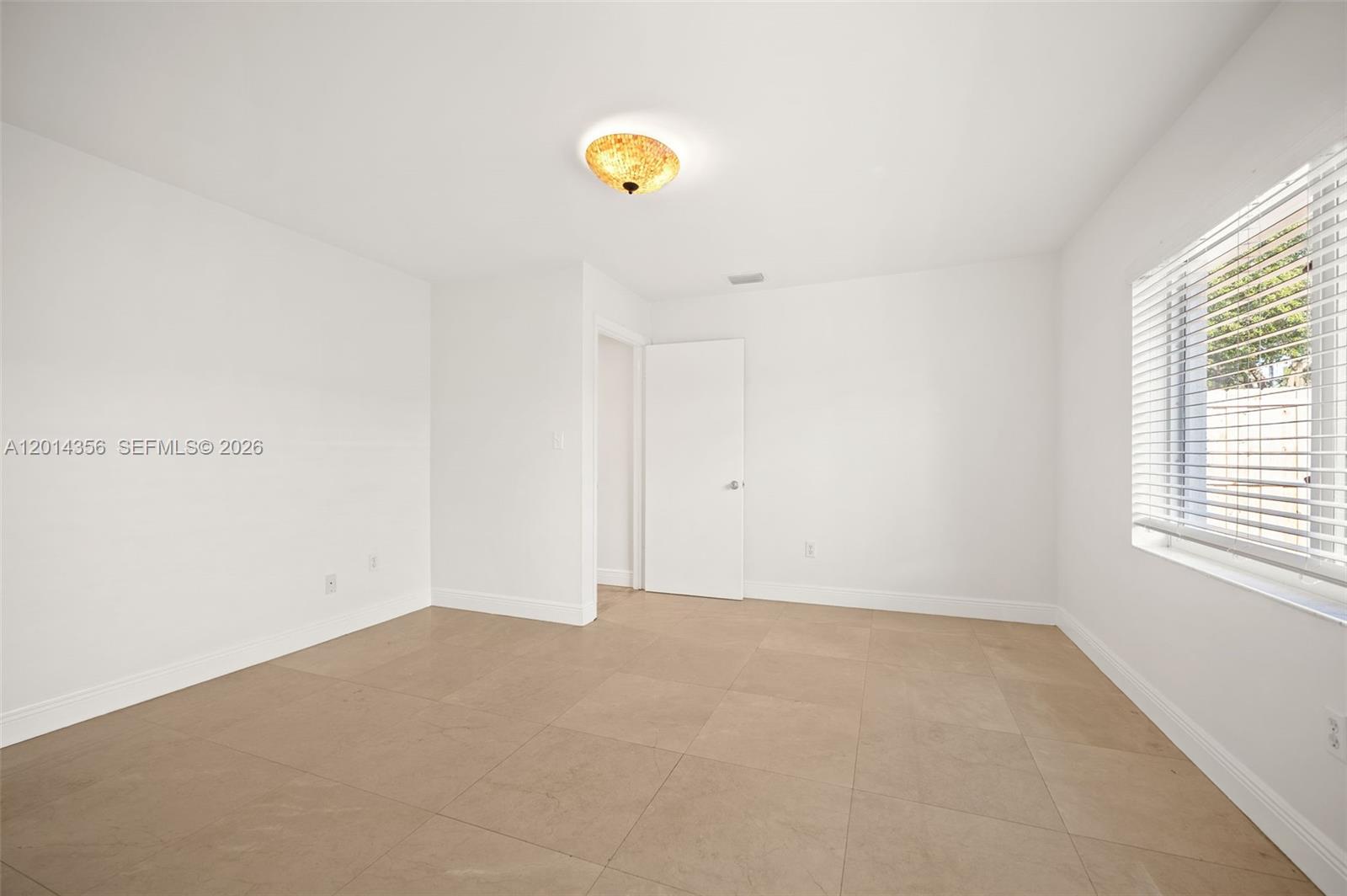512 Warren Ln Key Biscayne, FL 33149