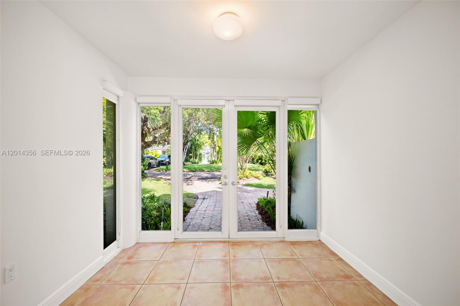 512 Warren Ln Key Biscayne, FL 33149